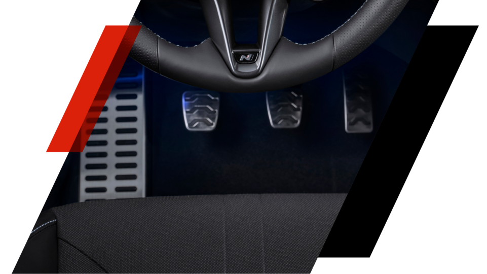Detail displeje zcela nového Hyundai TUCSON N Line v režimu Sport